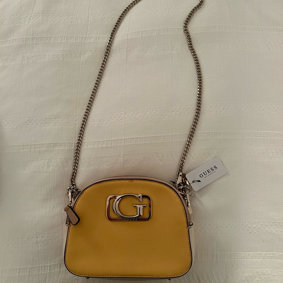 Guess Purse (NWT) - Picture 2 of 3